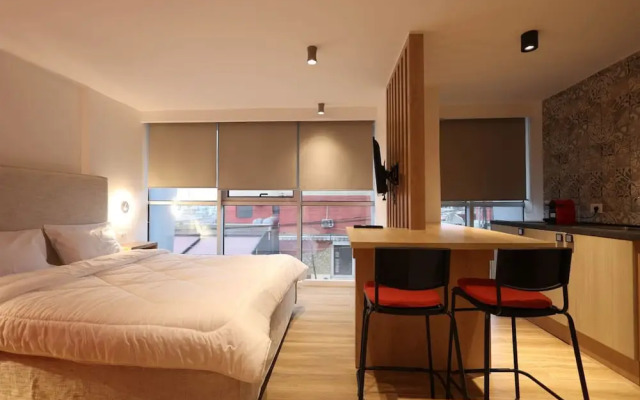 Grandstay Studios 102