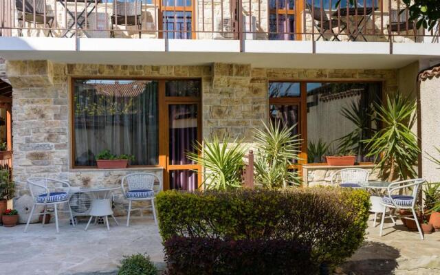 Hotel Kirios