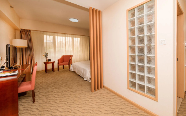 Dalian Precious Ginza Hotel