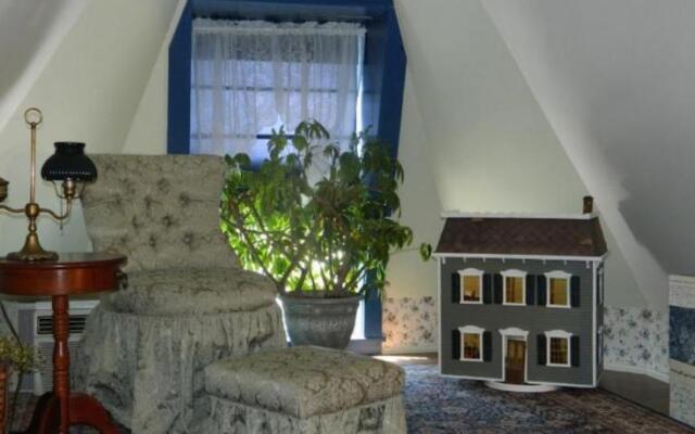 Village Victorian Bed and Breakfast