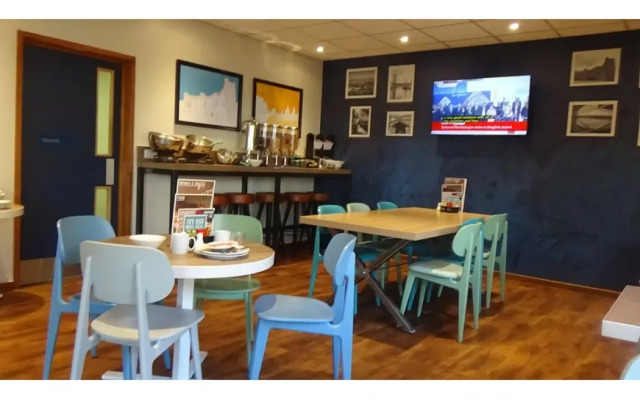 Travelodge Swansea Central