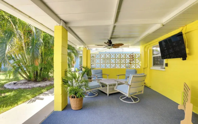 2 Mi to Bradenton Beach: Water-view Home w/ BBQ