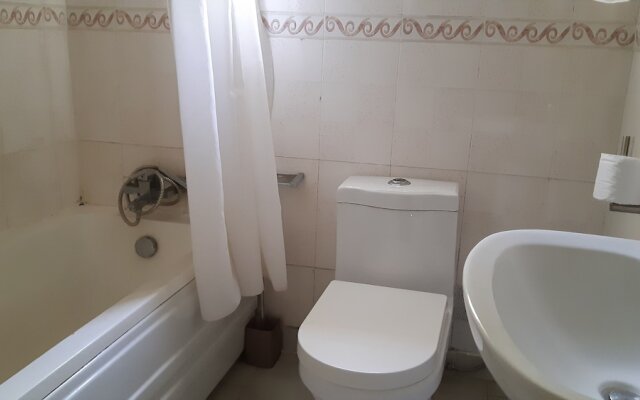 Top-Notch Suites and Apartments