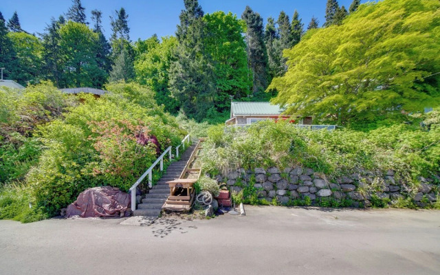 Waterfront Gem w/ 2 Patios on Camano Island