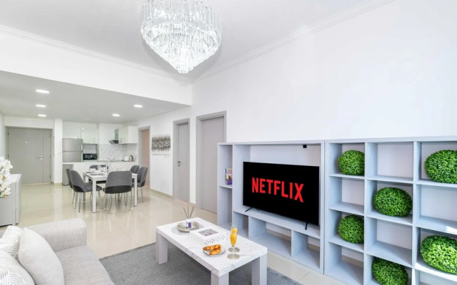 LUX The Marina Ocean View Suite 4