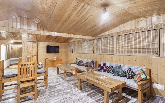 GuestHouser 1 BR Bed & Breakfast 83ac