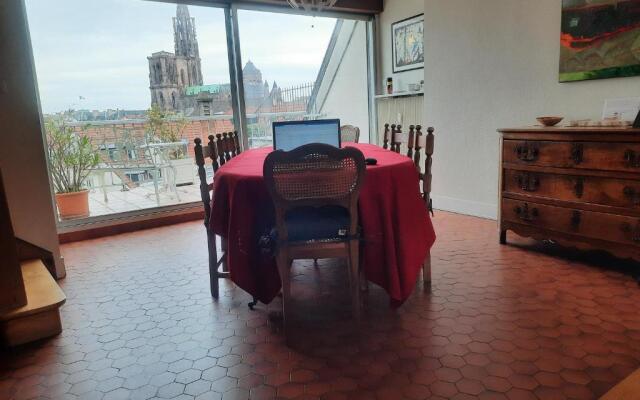 145m² city center 4 bedrooms view of the Cathedral