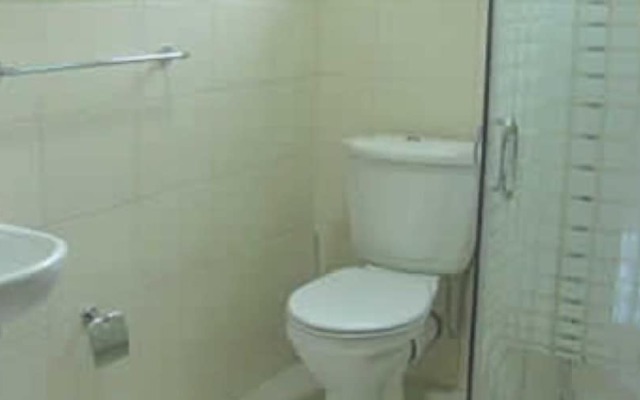Ssese Islands Beach Hotel - Hostel