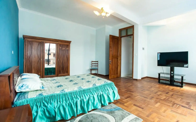 Oceanis Home & Voyages