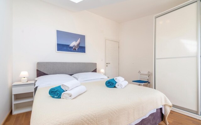 Stunning Home in Lumbarda With Wifi and 3 Bedrooms