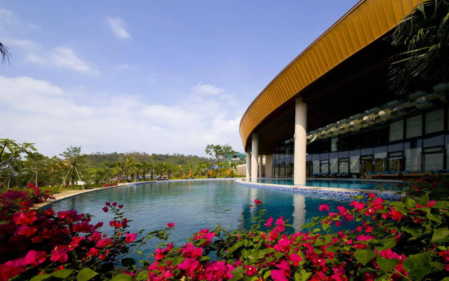 Island Skylight Resort