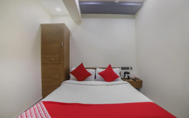 OYO 66877 Hotel VM Palace