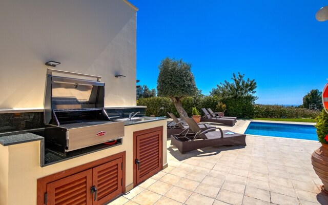 Villa Calantha 93 Aphrodite Hills