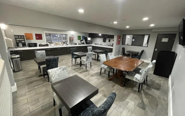 Countryside Inn & Suites