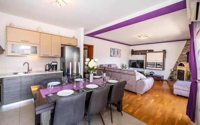 Beautiful Apartment in Posedarje With Wifi and 4 Bedrooms