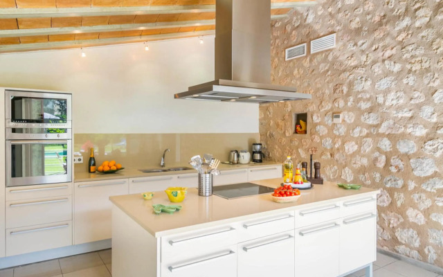 Beautiful Mallorcan Villa With Pool in Soller