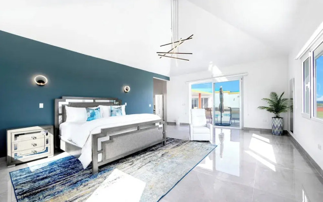 4-bed Villa, Pool, Parking