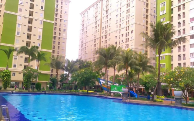 Tiny studio with pool, jogging track, gym and Mall