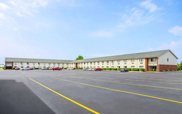 Super 8 by Wyndham Henrietta/Rochester Area