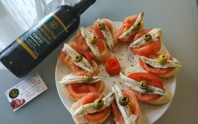 Hostal Catedritos Ibéricos A-5 KM 154