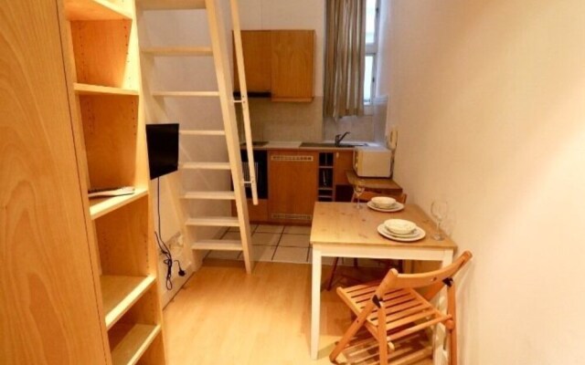 HFS Studio Next To Hydepark L10