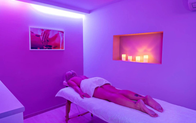 Swell Boutique Hotel