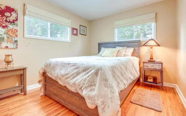 8 Mi to Lake Bowdoin: Pet-friendly Family Home! - фото 4