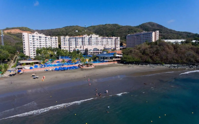 Azul Ixtapa Beach Resort and Convention Center - All Inclusive
