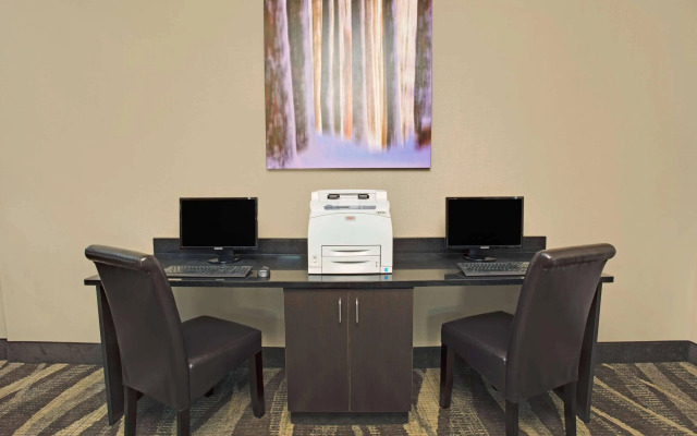 Red Roof Inn & Suites Newburgh – Stewart Airport/ West Point