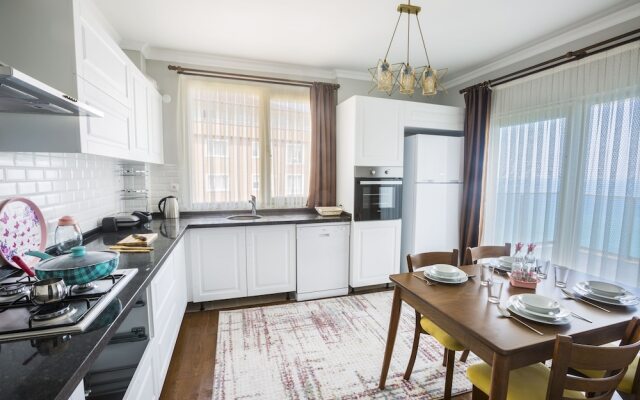 Royal Comfort Suites