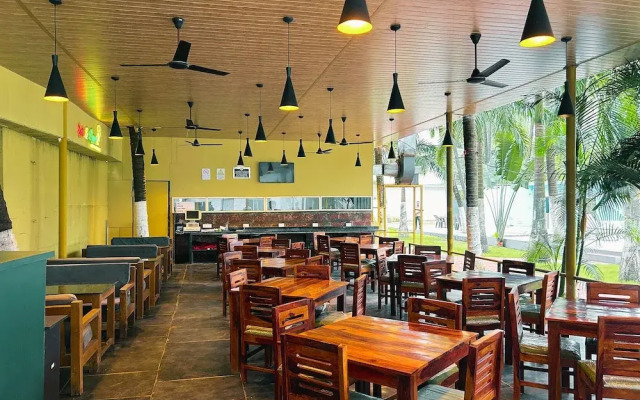 Bay Breeze Hotels & Resorts
