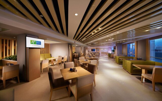 Holiday Inn Express Zhengzhou Airport