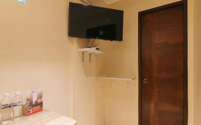 RedDooorz @ Laiya Vivo Hotel Batangas