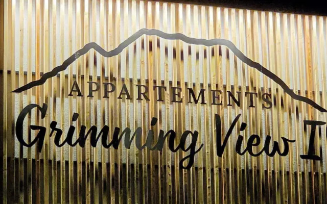 Grimming View I