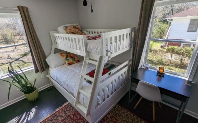 eKstasis Hostel & Urban Farm