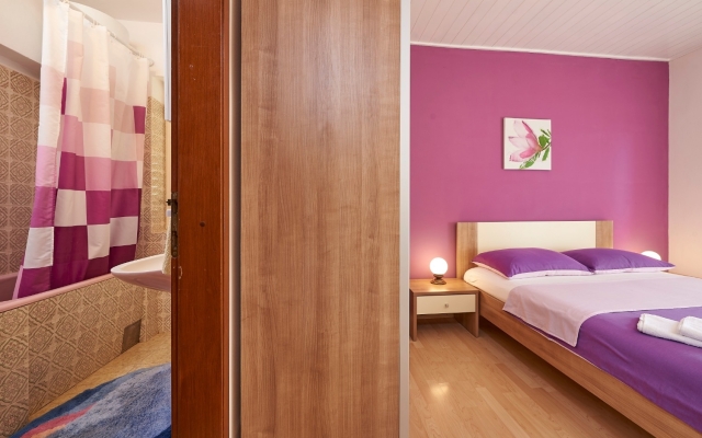 Apartment Ivo - with garden: A1 Trogir, Riviera Trogir