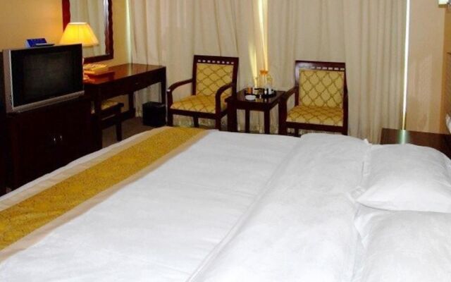 Kunming Jinggu Hotel