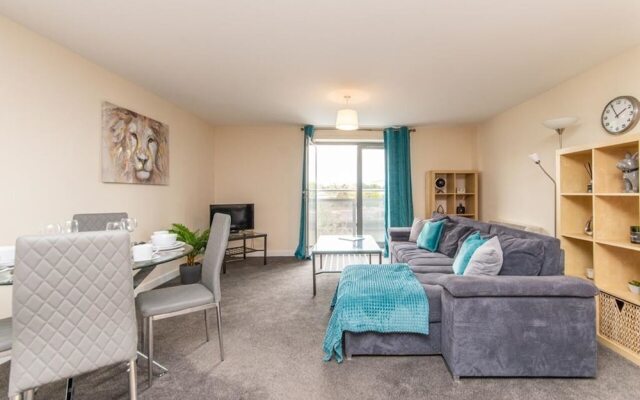 Luxury River Views - 2 Bed Apartment