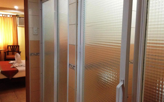 Crown Regency Residences Davao Hotel