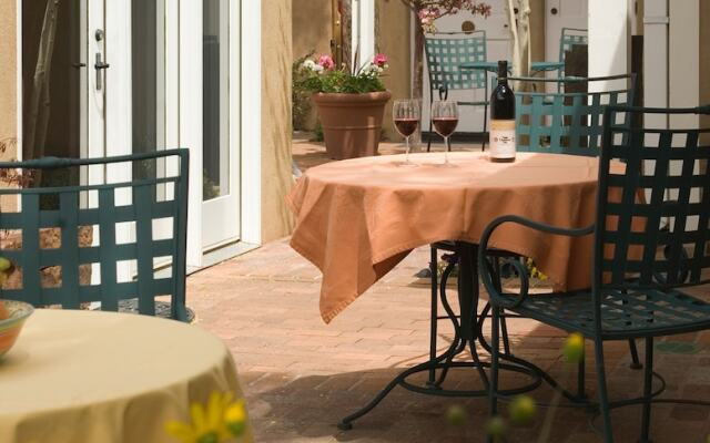 Four Kachinas Bed & Breakfast Inn