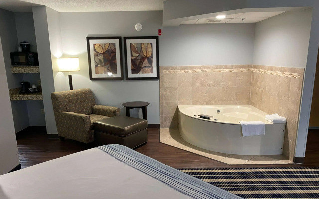 AmericInn by Wyndham Chanhassen