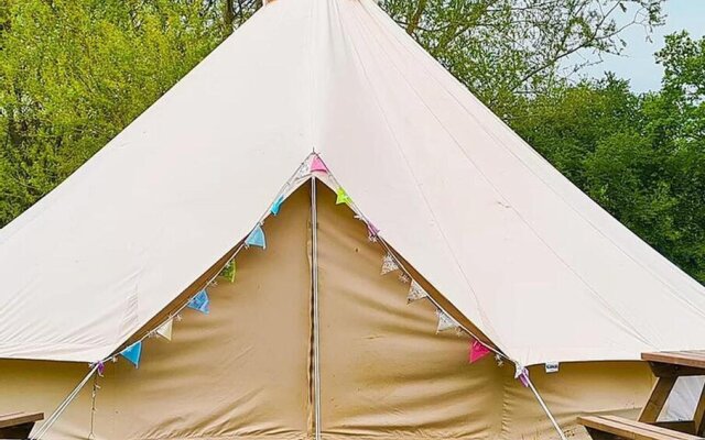 5 Meter Bell Tent - Up to 5 Persons Glamping