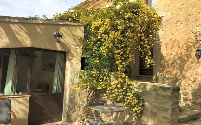 Bastide Bellugue Maison d'hôtes réseau Bienvenue à La Ferme à 3 minutes de Lourmarin