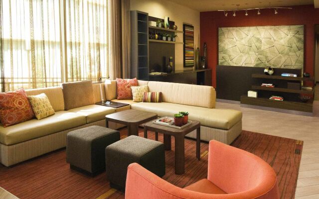 Courtyard by Marriott Los Angeles Woodland Hills