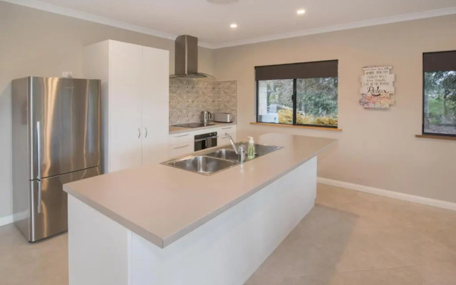 Redgate Forest Retreat