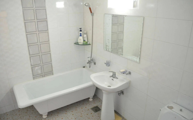 Goodstay Jeonju Wooshin Hotel