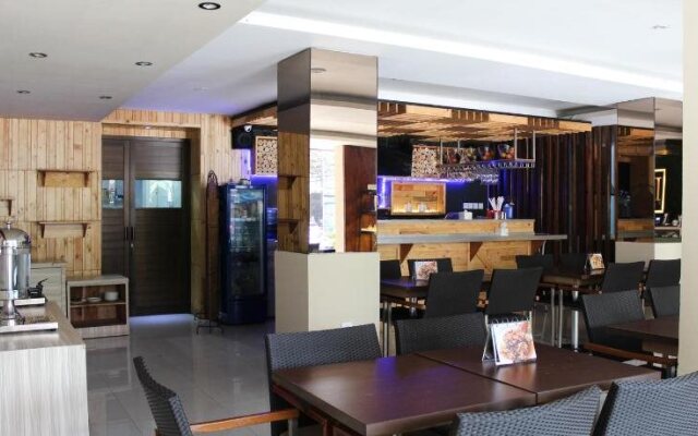 De Puri Boutique Hotel