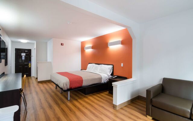 Motel 6 Moss Point, MS