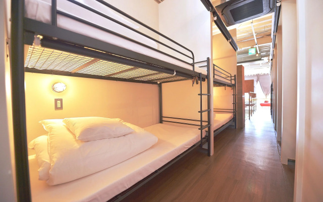 Chillulu Coffee & Hostel