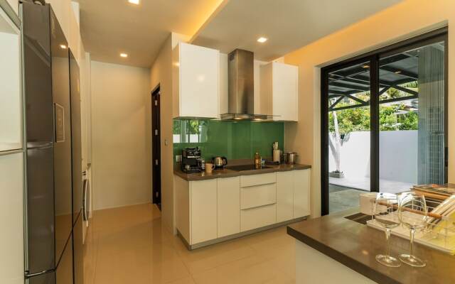 Attractive SeaView 4br Private PoolVilla